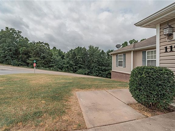 2nd image of 119 Jenee Dr