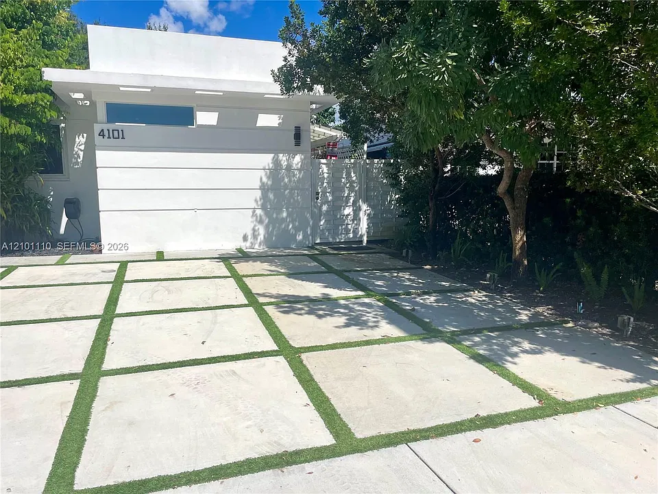 4101 NW 5th St