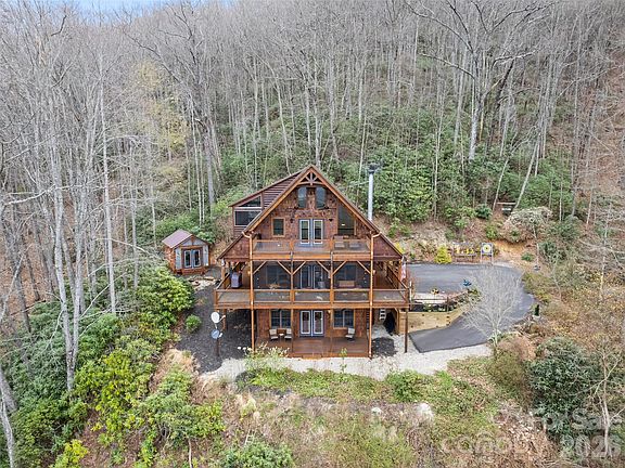 3rd image of 693 High Splendor Rd