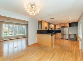 330 Hollywood Ave, Gillette, NJ 07933
