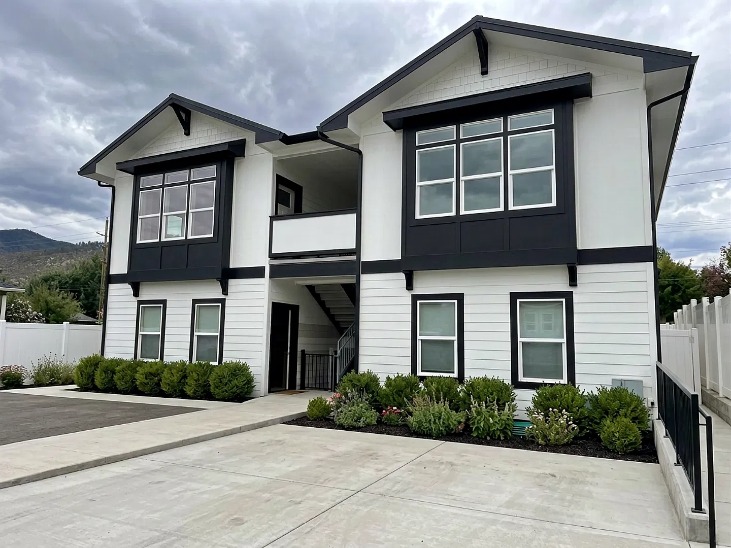 Parkview Apartments — Photo 1
