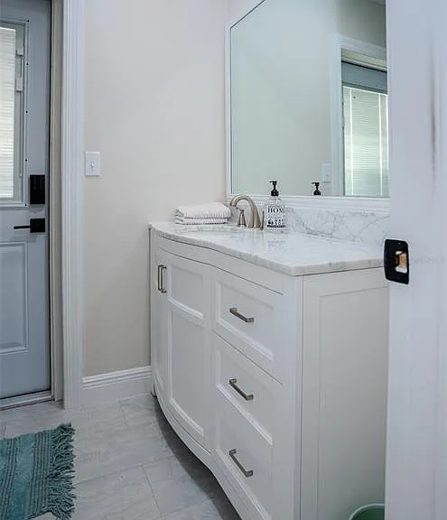 2719 Forest Knoll Dr — Photo 12