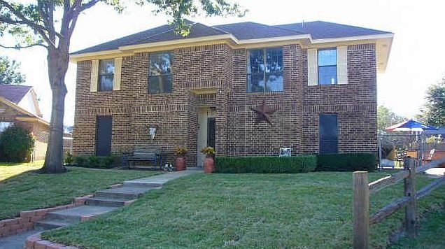 2nd image of 13107 Rustic Pl