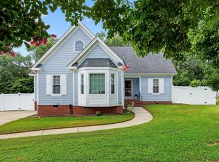 100 Avent Pines Ln, Holly Springs, NC 27540