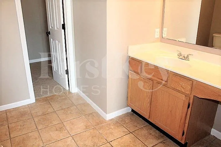 3624 Fredricksburg Dr — Photo 10