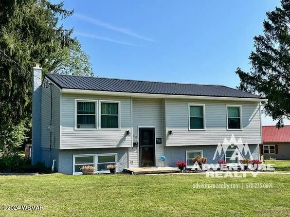 130 W Houston Ave, Montgomery, PA 17752