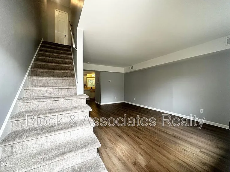 4808 Blue Bird Ct #D — Photo 6