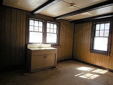 5th image of 539 Creek Rd #4