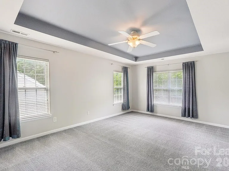 14417 Laurel Tree Ln — Photo 24
