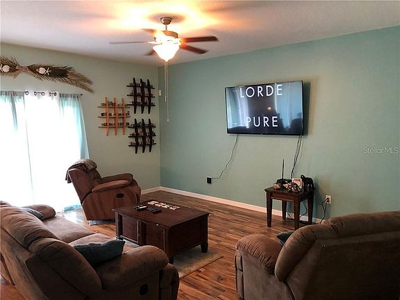 4th image of 18740 Dobson Dr