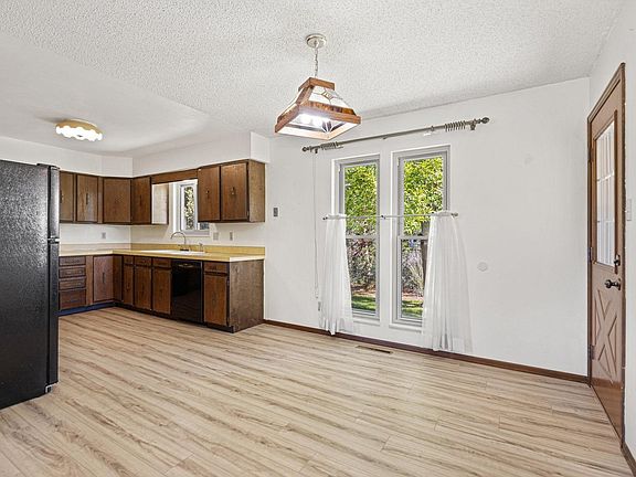 4th image of 217 21st St SE