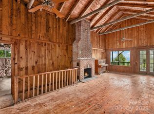 1475 Indian Cave Rd, Hendersonville, NC 28739