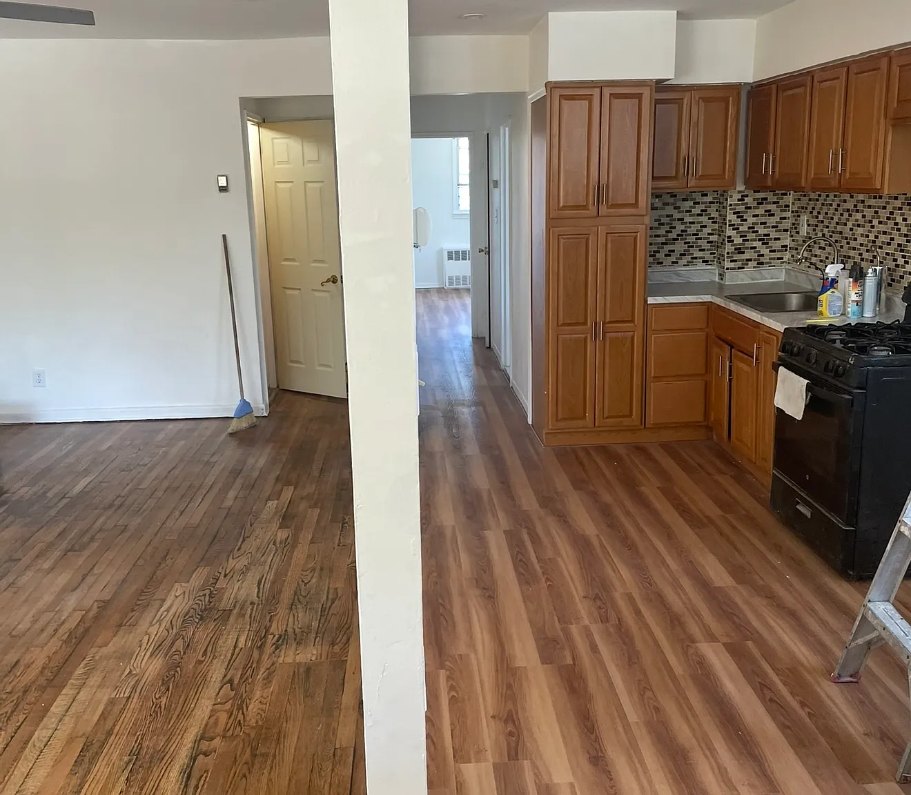 2 bed, 1000 sqft, $3,100 — Photo 1