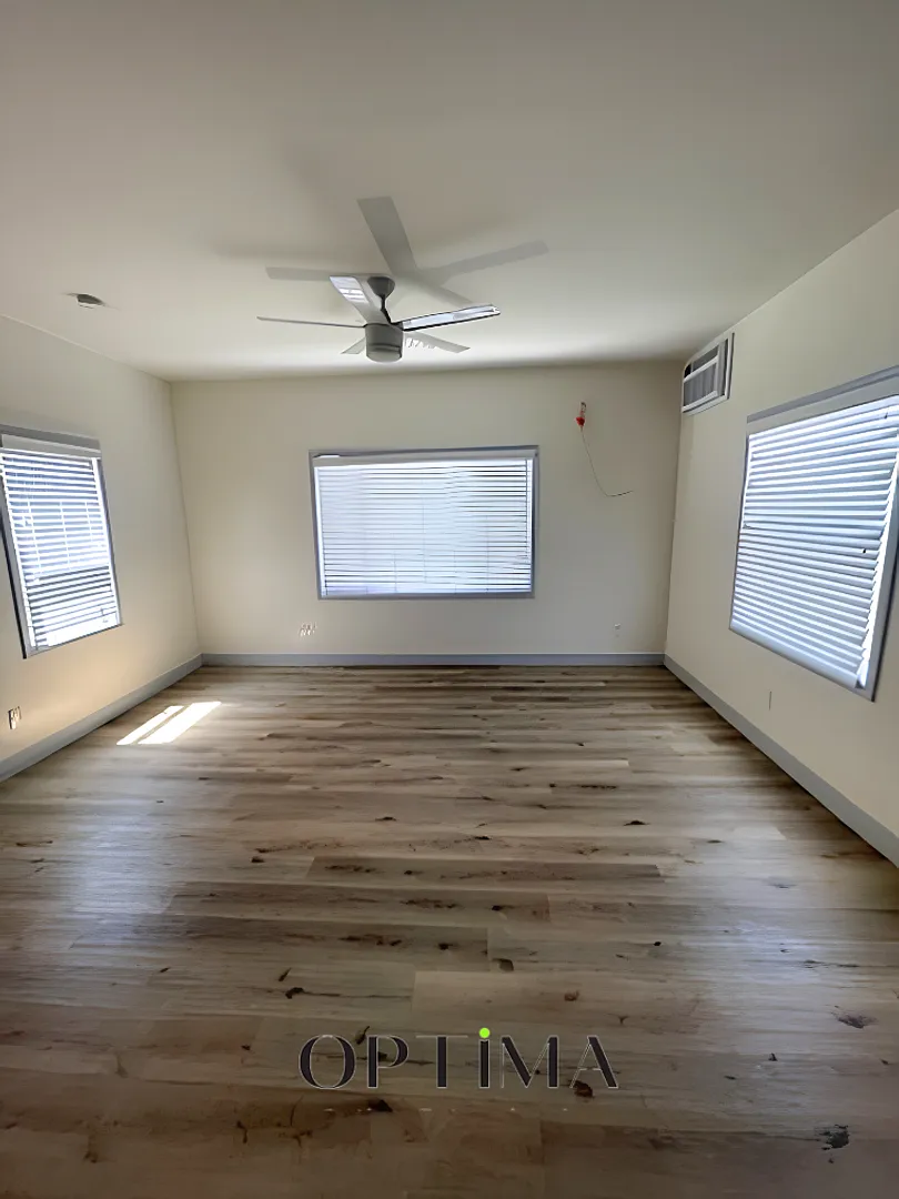1430 Linden Avenue — Photo 3