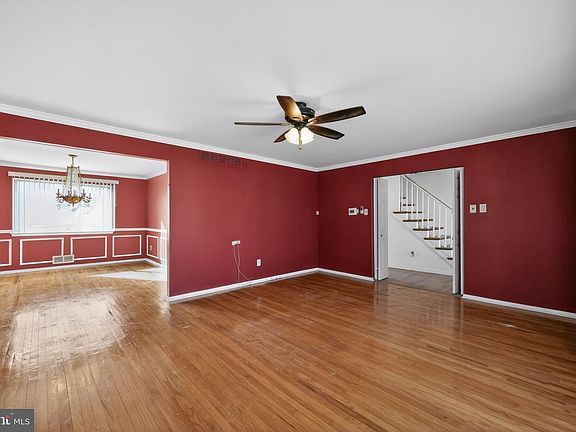 5th image of 1943 Birchwood Park Dr N