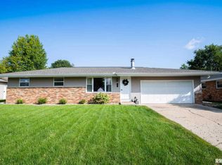 131 E Jadewood St, Morton, IL