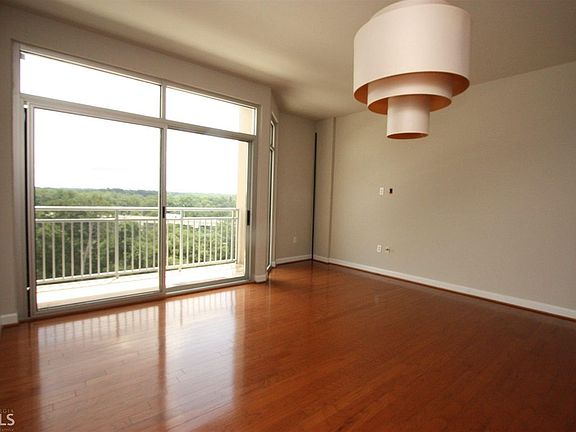 4th image of 711 Cosmopolitan Dr NE #723