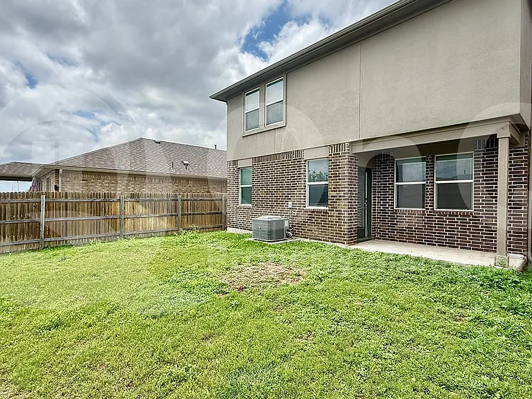 521 Otto Ave — Photo 13