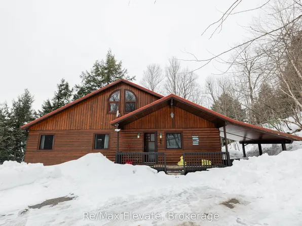 1012 Village 1 Rd #3, Muskoka Lakes, ON P0B 1M0