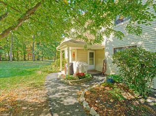 214 Grenadier Ct, Halfmoon, NY 12065