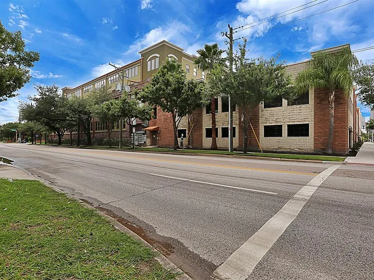2323 Polk St #305 — Photo 36