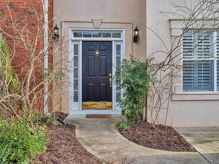 4205 Rogers Creek Ct — Photo 2