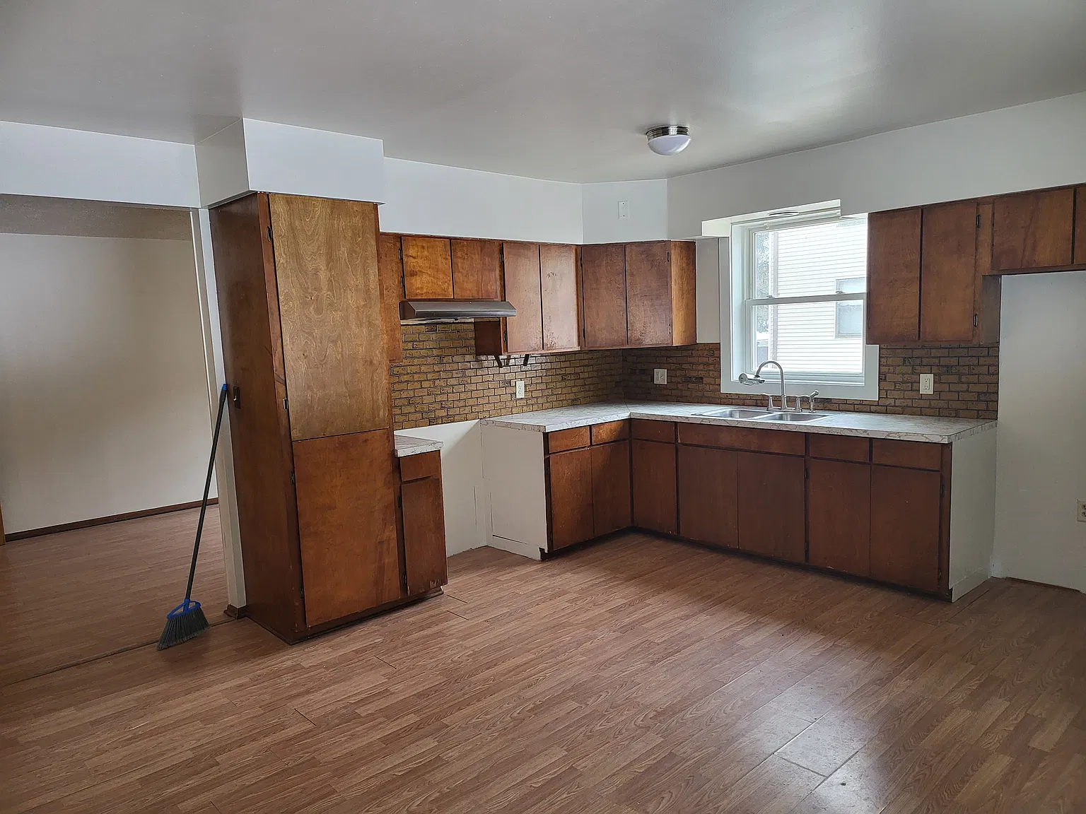 2 bed, $950 — Photo 2