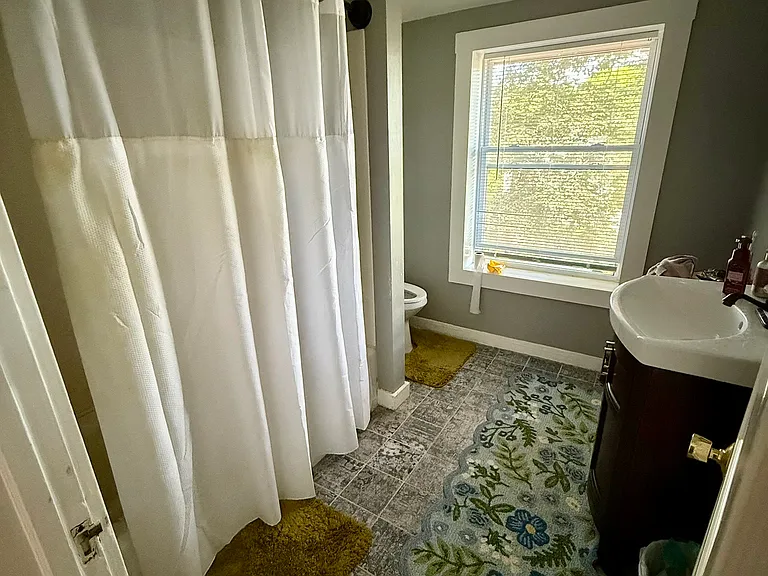 111 Nameaug Ave — Photo 16