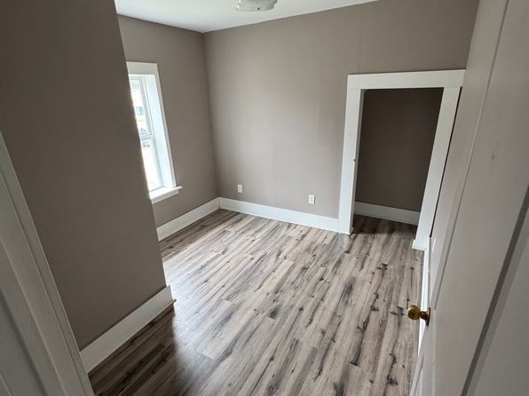 1234 Lapeer Ave APT 3, Pt Huron, MI 48060