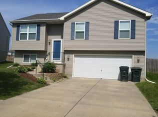 8018 N 145th St, Bennington, NE 68007