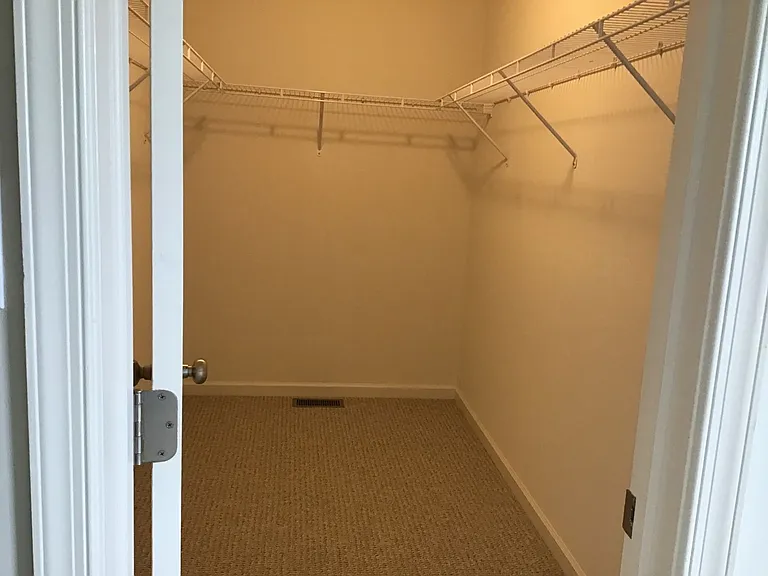2809 Mannerchor Rd — Photo 13