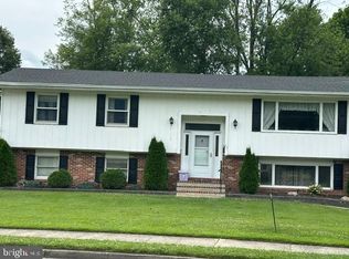 27 K Dr, Pennsville, NJ 08070
