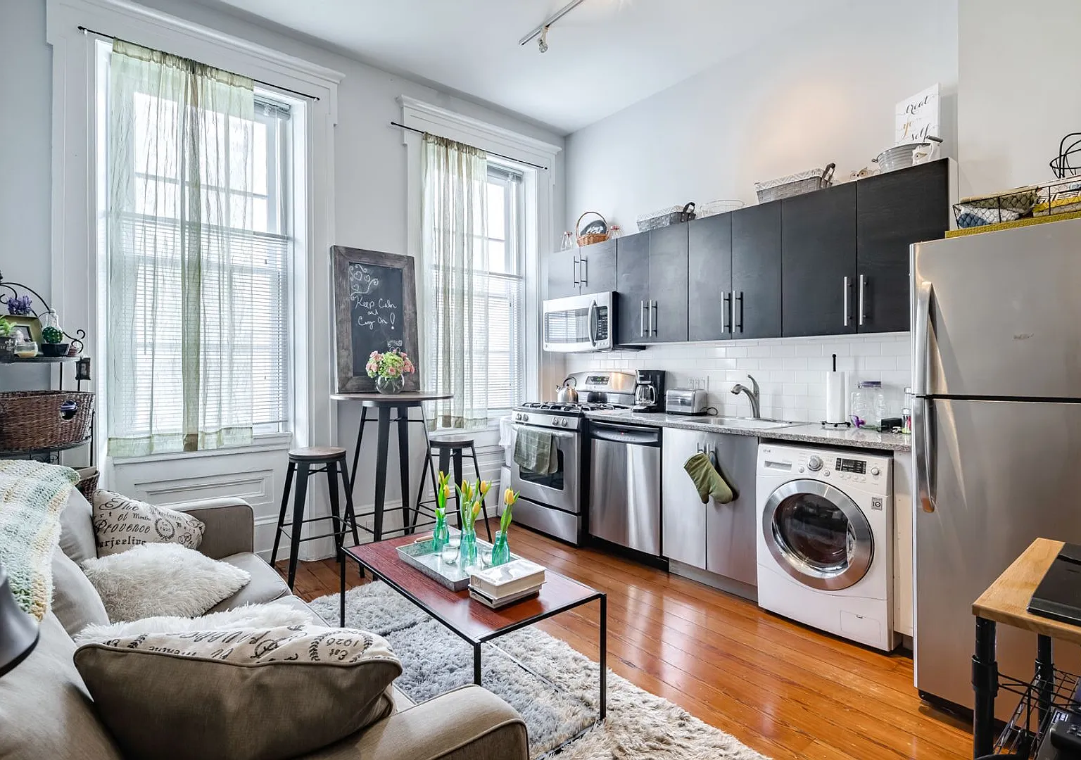 1320 Pine Street — Photo 1