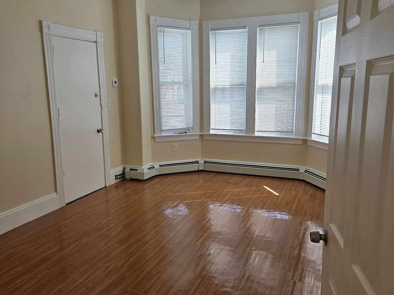 3 bed, $2,150 — Photo 4