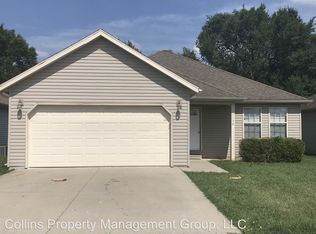 1132 S Brown Ave, Springfield, MO 65802