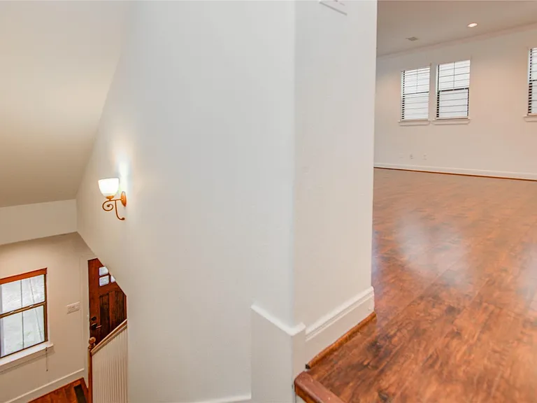 2414 Charleston St #B — Photo 10