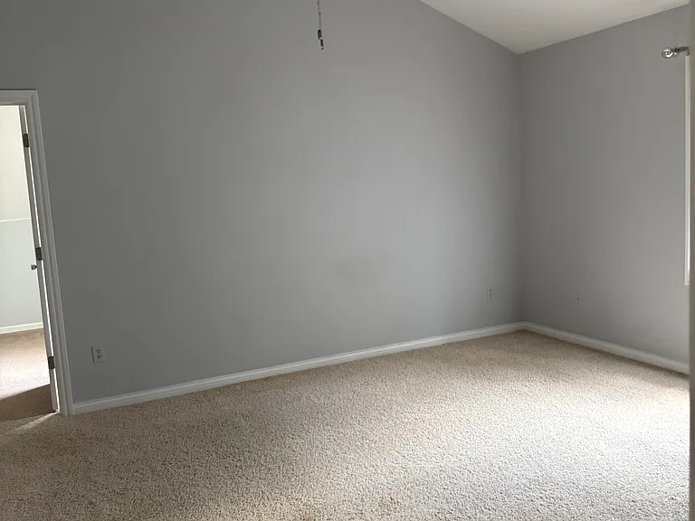 678 Union Dr — Photo 31