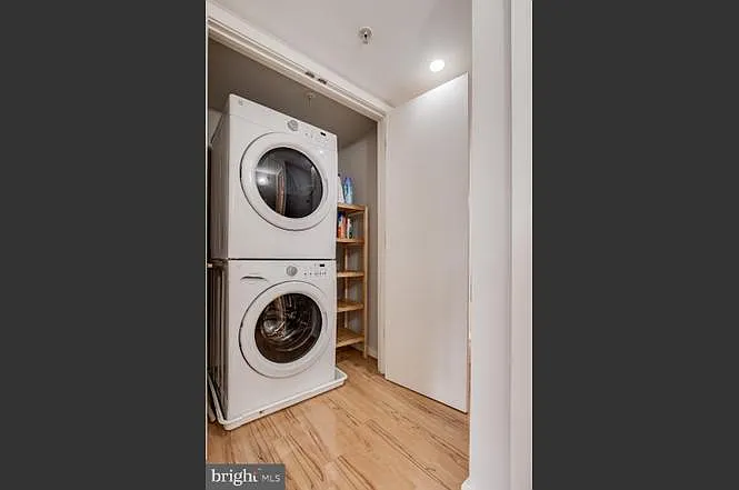 1423 Newton St NW — Photo 9
