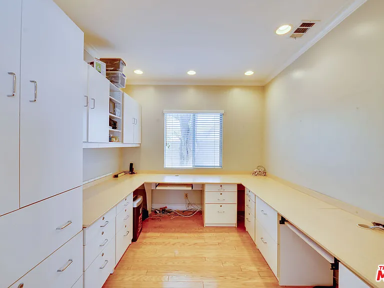 6335 W 85th Pl — Photo 9