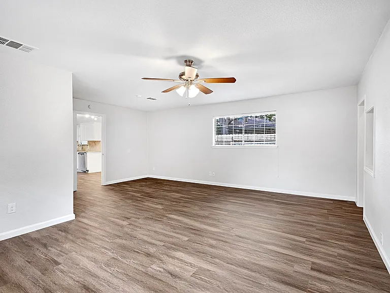 large room can be used as second living room, media room, or game room