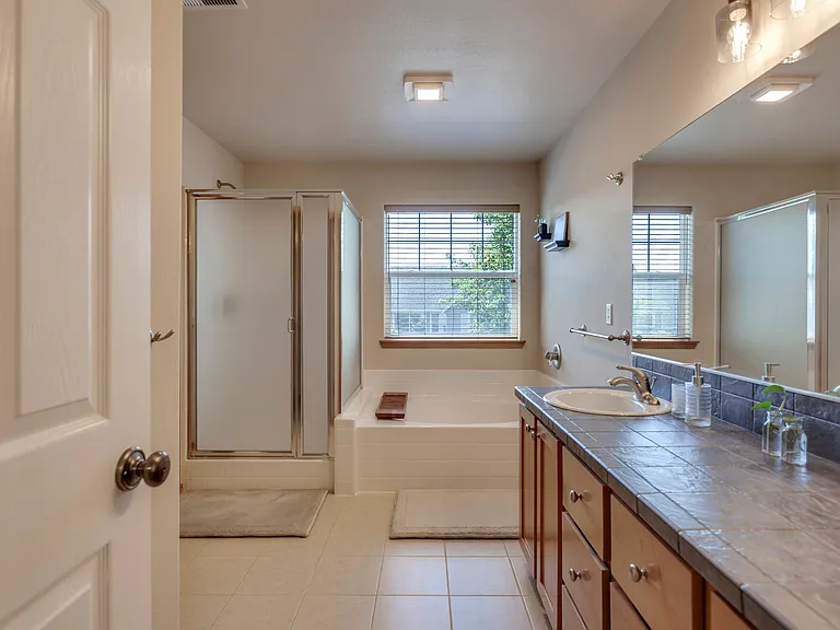 91 SW 106th Pl — Photo 27