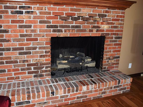 5th image of 28 Midview Dr