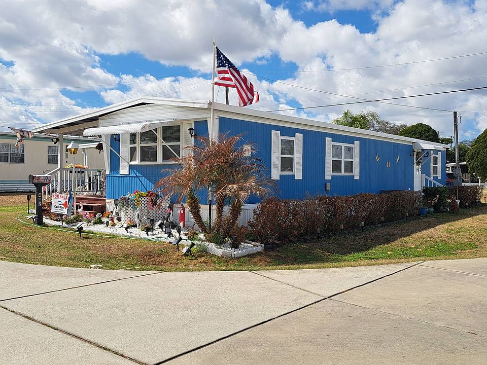 1st image of 402 4th St