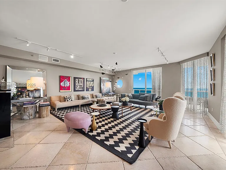 5801 Collins Ave #Penthouse 1600 — Photo 19