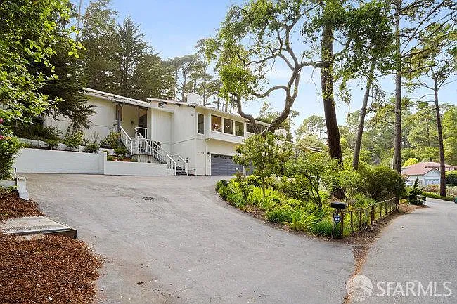 3 bed, 3.5 bath, 2609 sqft, $7,500 — Photo 3