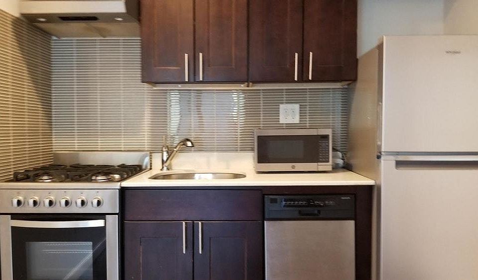 1st image of 196 Sackett St #8