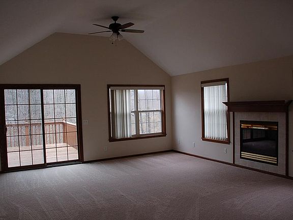 2nd image of 7855 Arbor Park Dr