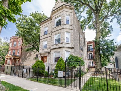 3309 W Dickens Ave APT B, Chicago, IL, 60647