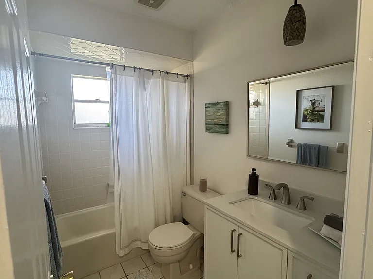 1063 Wexford Way — Photo 24