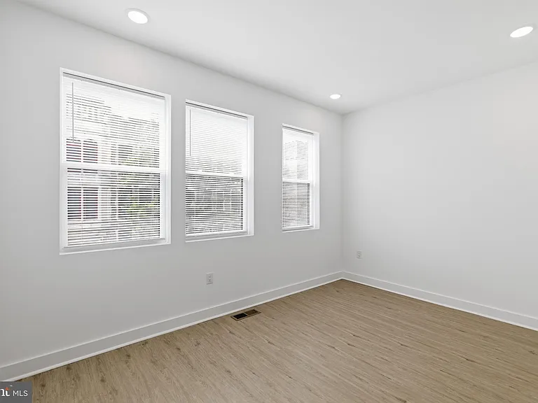 4021 Brown St #3 — Photo 5